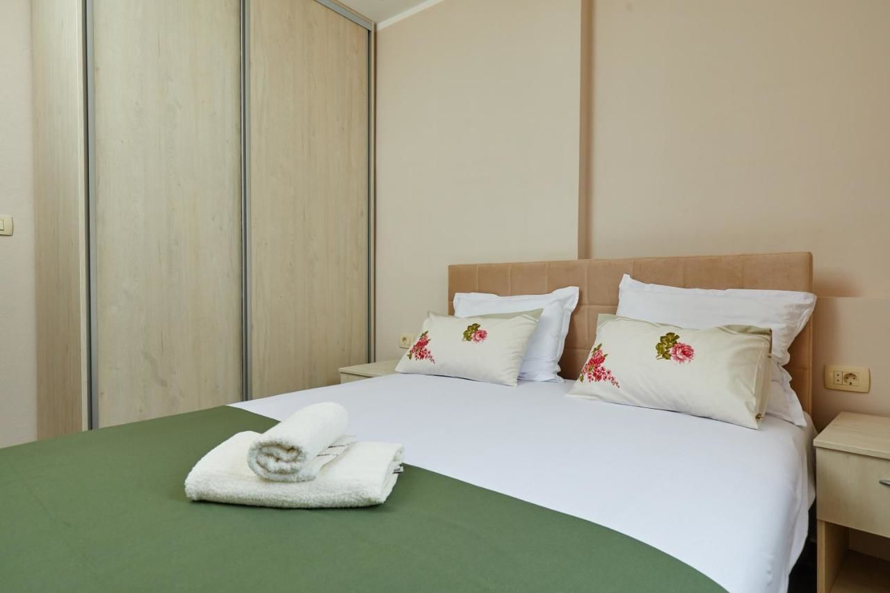 Апартаменты B&M&B Sea View Apartments Котор-33