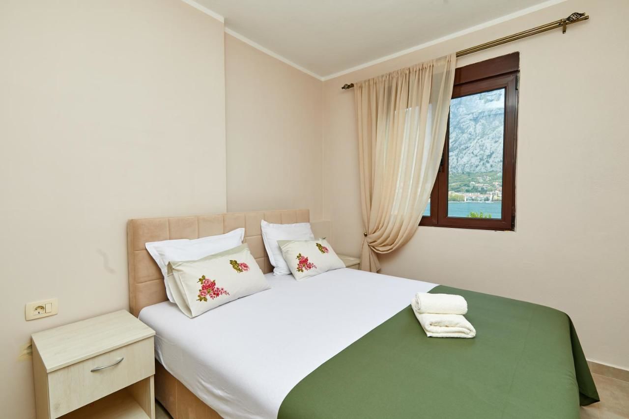 Апартаменты B&M&B Sea View Apartments Котор-35