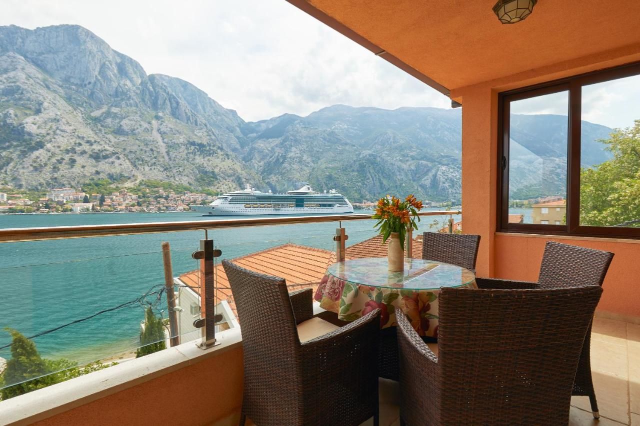 Апартаменты B&M&B Sea View Apartments Котор-8