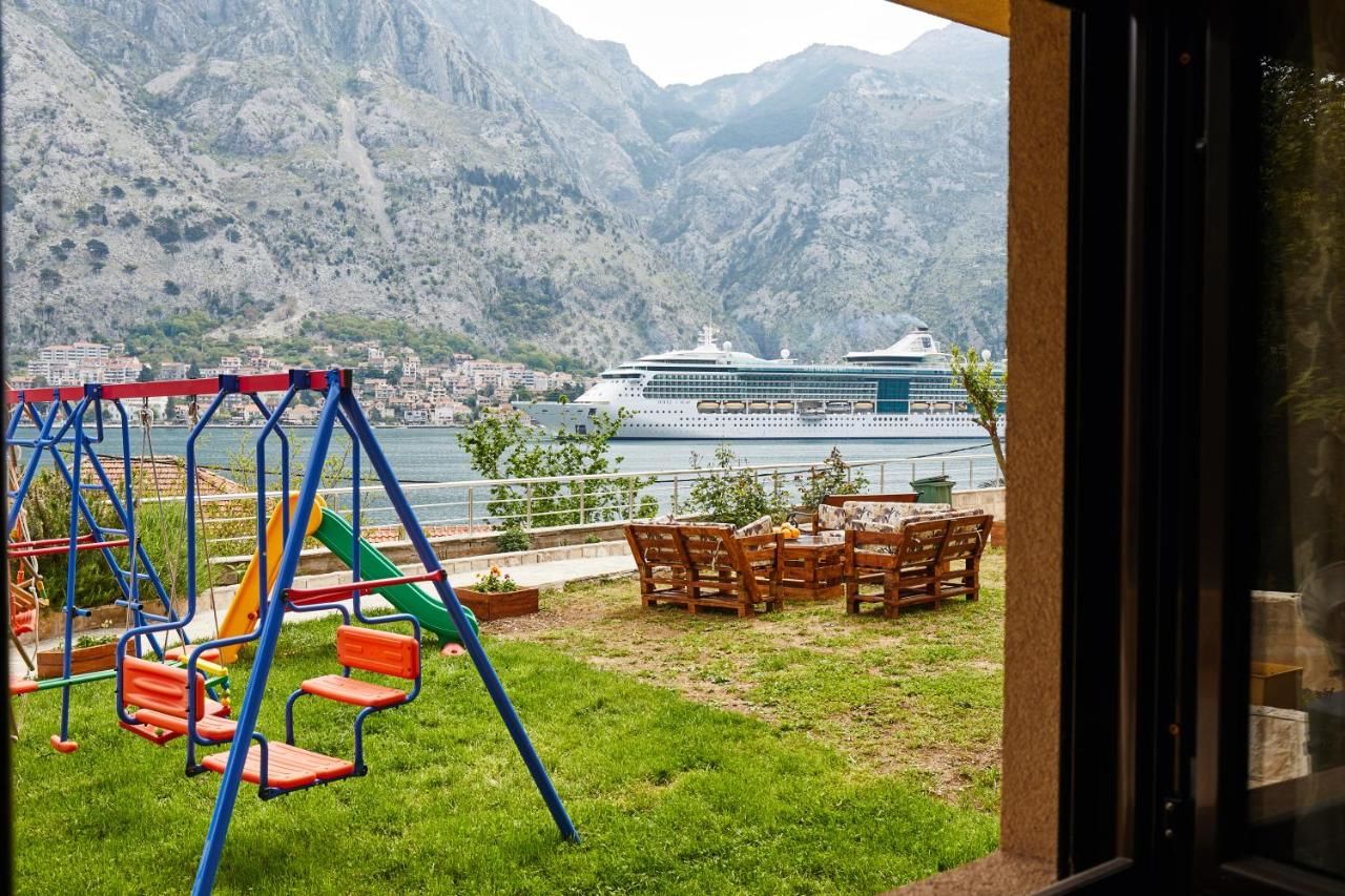 Апартаменты B&M&B Sea View Apartments Котор