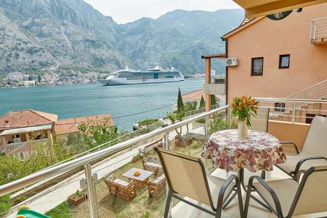 Апартаменты B&M&B Sea View Apartments Котор-23