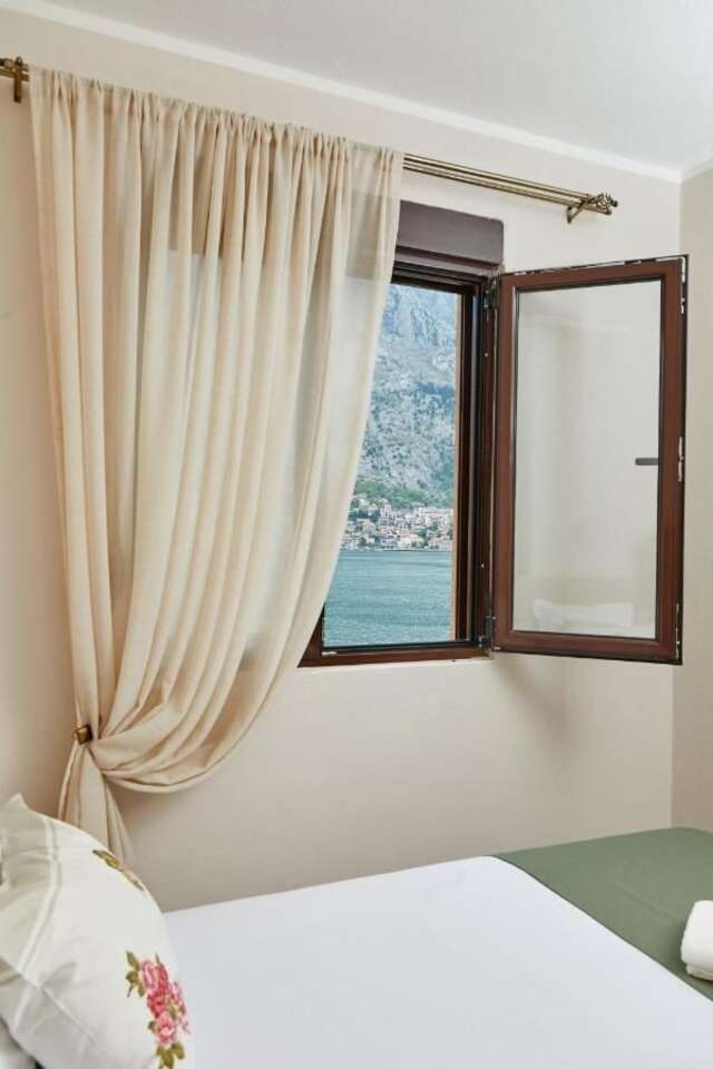 Апартаменты B&M&B Sea View Apartments Котор-30