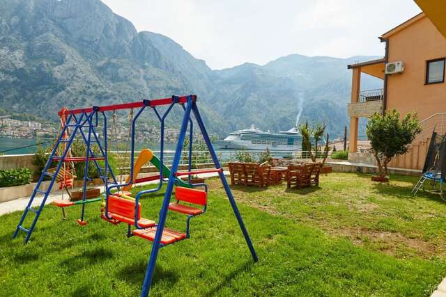 Апартаменты B&M&B Sea View Apartments Котор-42