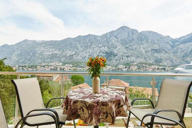 Апартаменты B&M&B Sea View Apartments Котор-45