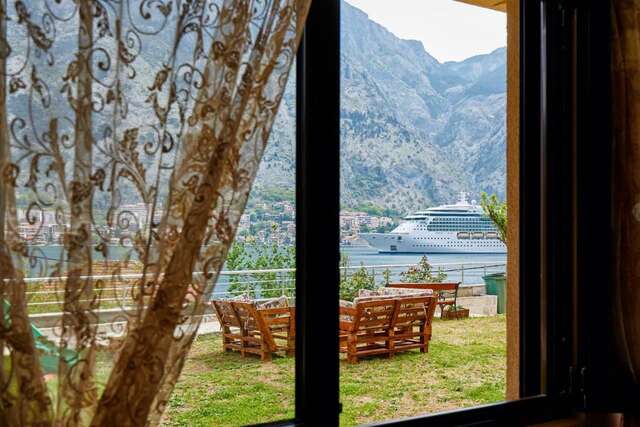 Апартаменты B&M&B Sea View Apartments Котор-11
